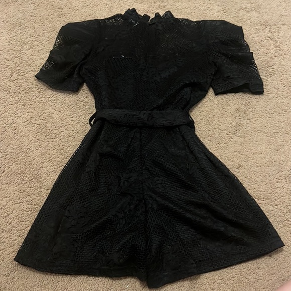 Black lace romper - Picture 2 of 3